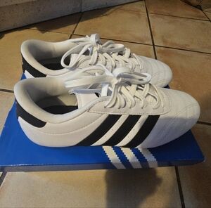 NIB New Adidas Taekwondo Lace Women's 6.5 white black sneakers